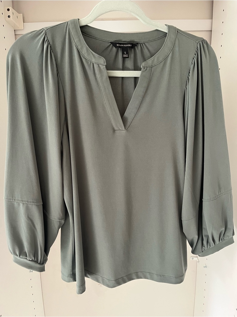 Banana Republic Soft Sage Green Split-Neck Puff Sleeve Blouse